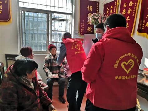 区领导慰问百岁老人 慰问老人