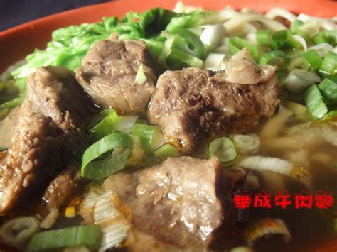 猫咪生牛肉一天吃多少,猫咪吃什么长腮