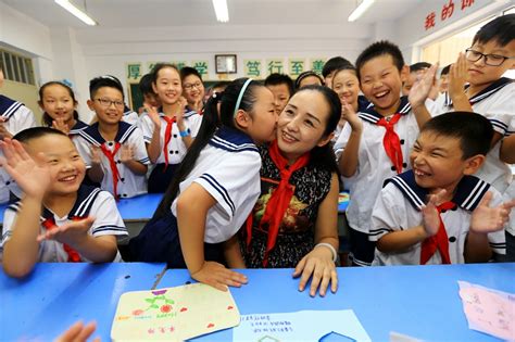 昆山小学老师老师工资多少钱,江苏昆山小学老师工资