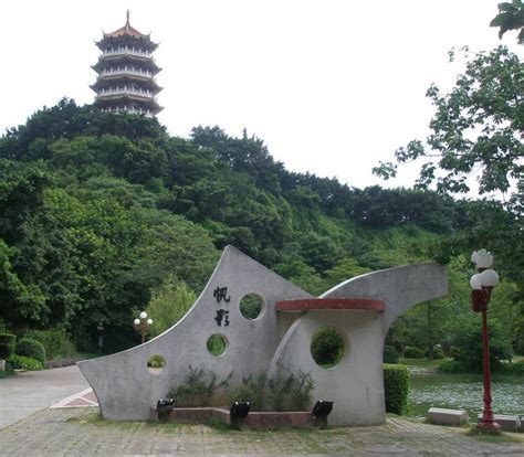 龙峡山公园在哪里,崇左市打造健康主题公园