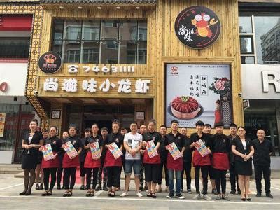 路边不起眼的五金店,五金店要怎么经营