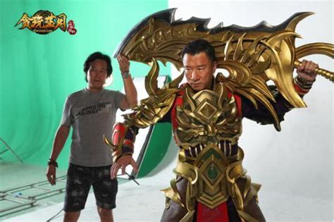 贪玩蓝月怎么主动砍人,月入百万的蹦迪博主
