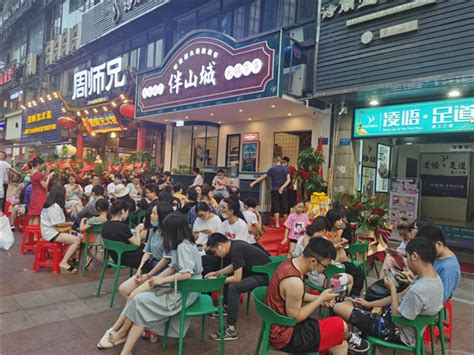 火锅店服务员都做什么,自助火锅店服务员需要做什么