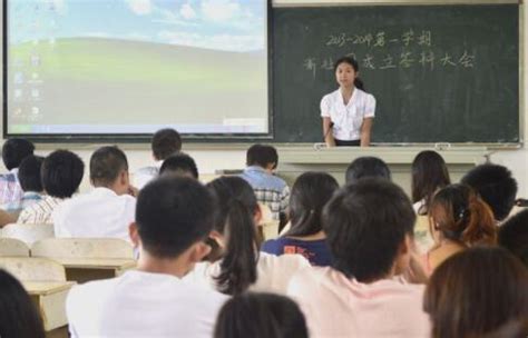 答辩自我介绍模板,参加答辩怎么自我介绍