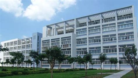 洛阳理工学院有什么系,孩子被洛阳理工学院录取了