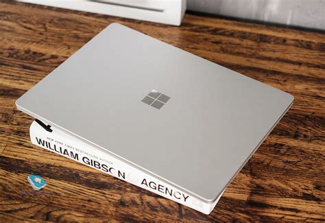 surface laptop go,Surface