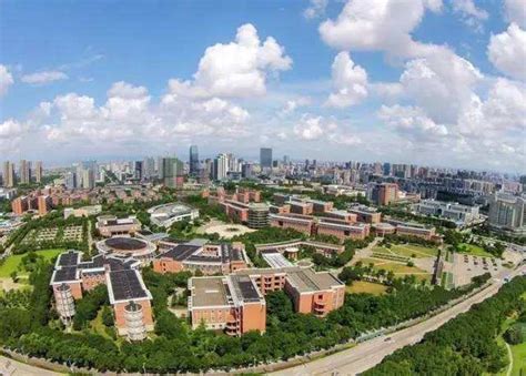 民族类的大学是什么大学,请问兰大是211大学