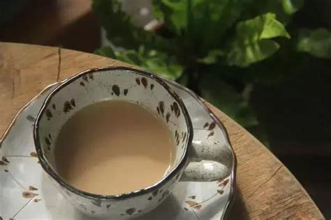 港式奶茶和台式奶茶哪个好喝,台式奶茶用什么奶