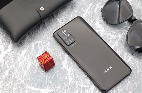 5000mAh 前后六摄 现在最值得入手的5g手机