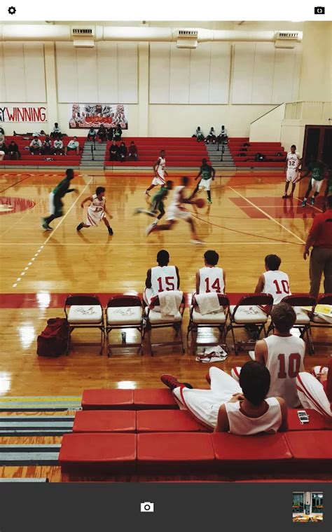 哪个手机主打自拍,R11哪个更值得买