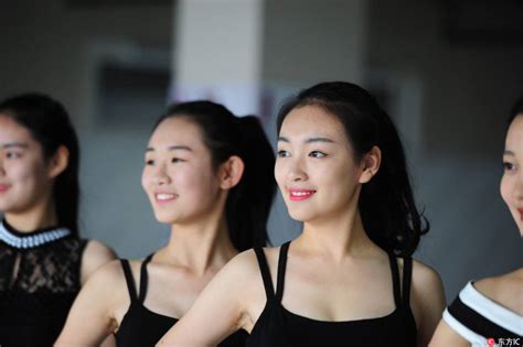 考工艺美术用什么颜料,自学画用什么颜料好