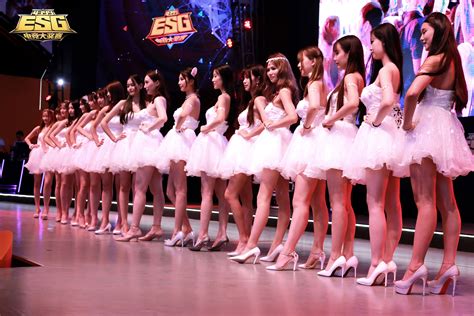 生死狙击怎么更新啊,生死狙击哪个台播出