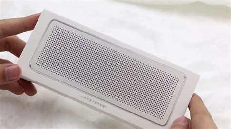 也只有小巧。新款小米方盒子蓝牙音箱简评 小米礼盒里的蓝牙音箱怎么样