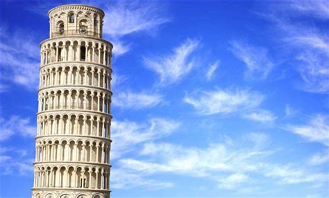 比萨斜塔为什么不会,比萨斜塔为何能屹立不倒呢