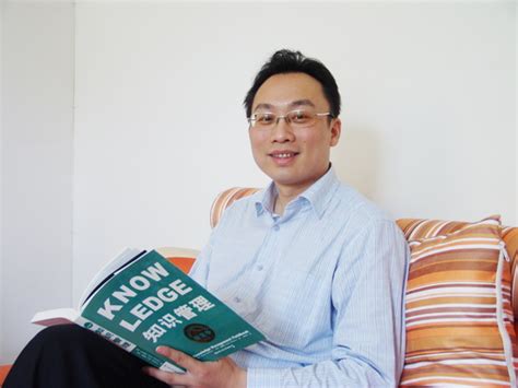 乔布斯创新在哪里,他从哪里来的专业知识呢