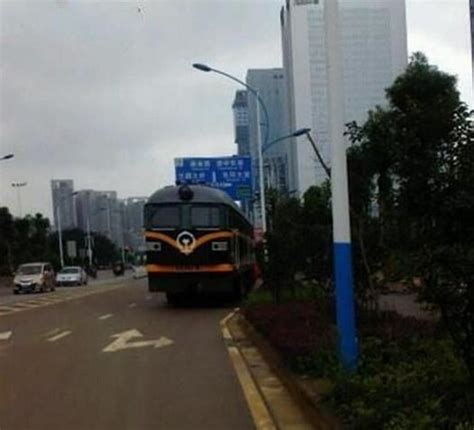 有动车为什么还有火车,高铁线路上为什么有绿皮火车