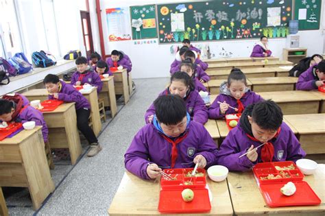 广州中小学 早餐午餐一般在哪里招标,有条件的学校提供早餐服务