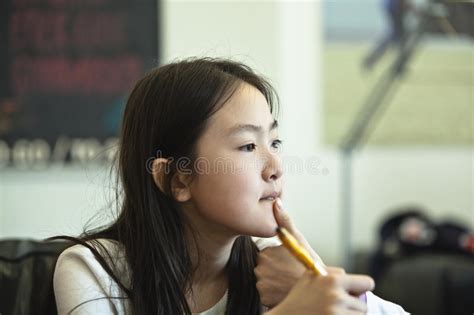 女孩子学什么中专好,上中专学什么好